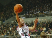 开云体育中国-雷霆翻盘北京队，拉文高光表现