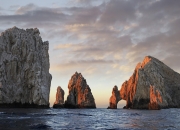 开云-孤星与红龙的搏命夜，萨拉赫身影后的沉默绝杀