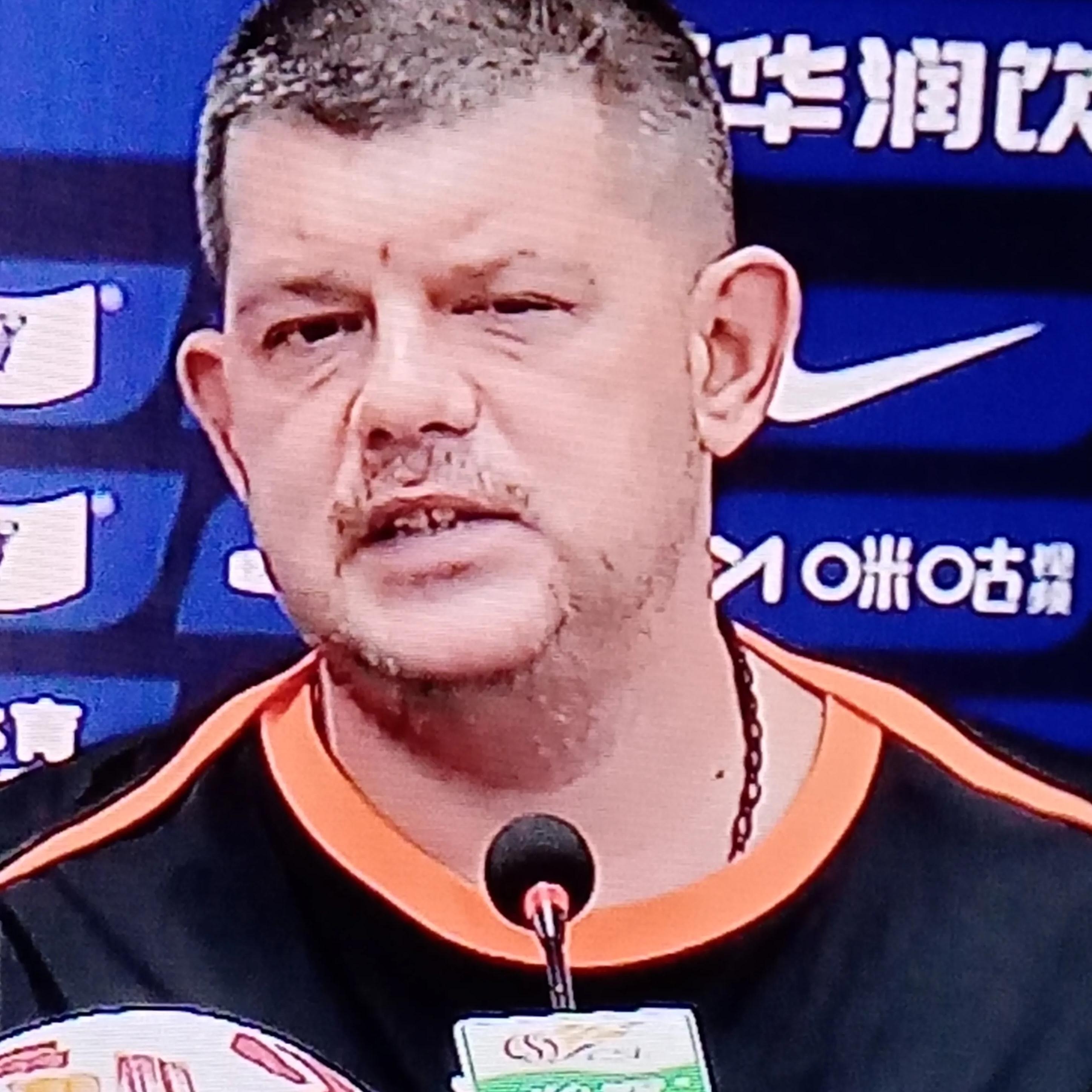 有球队在比赛中实力有所起伏，形势不明