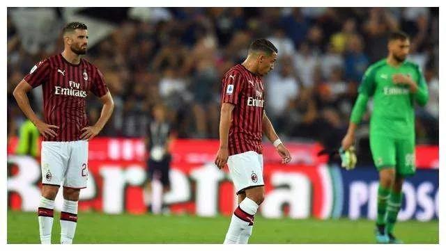 包含皇马客场逆转维罗纳锁定淘汰赛资格的词条