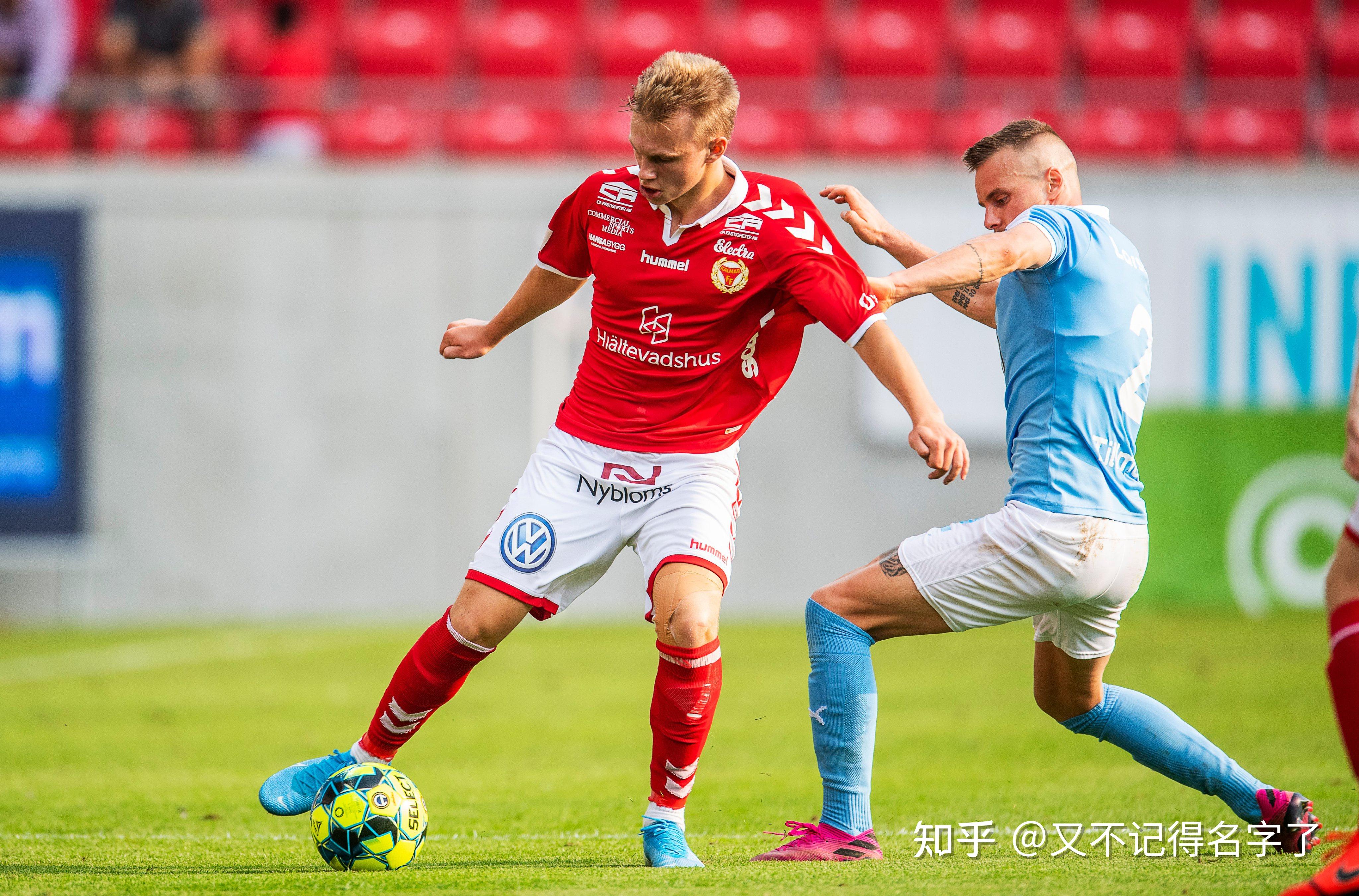 乌拉圭鏖战瑞典,莱万高光表现 乌拉圭鏖战瑞典,莱万高光表现