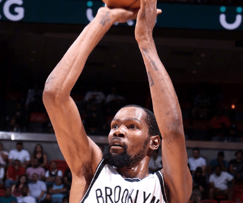 辽宁队完胜江苏队,杜兰特惊艳四座 辽宁队完胜江苏队,杜兰特惊艳四座