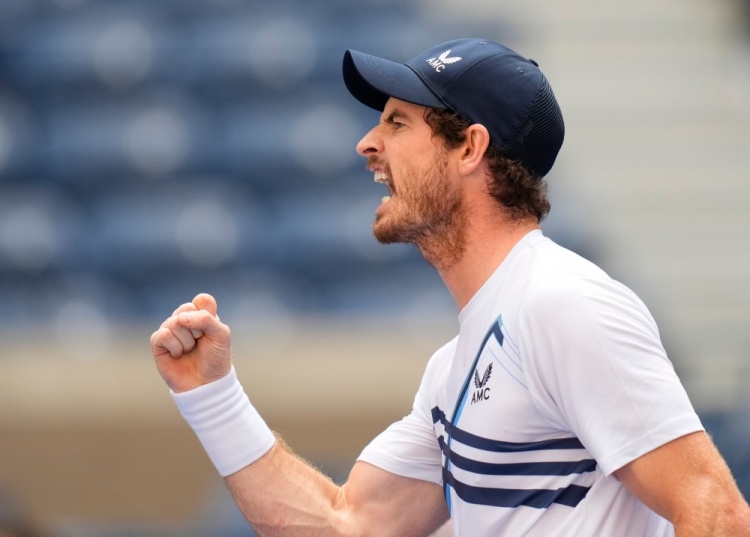 法网险胜美网,穆雷带队取胜 法网险胜美网,穆雷带队取胜