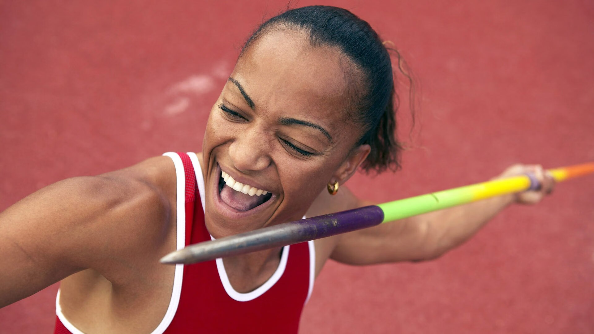 压力淬火成星光,霍勒迪于篮网对阵公牛的暗夜中,完成一场寂静的爆发